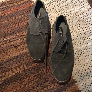 Gray dress shoes